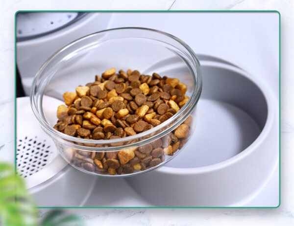 Water Dispenser Is Mobile And Unplugged Automatic Water Feeder For Pets - Image 4