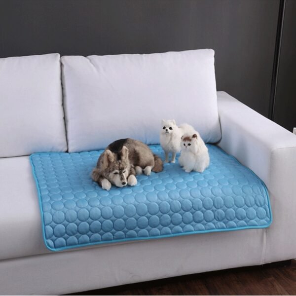 Pet Summer Portable Ice Silk Cooling Pad - Image 3