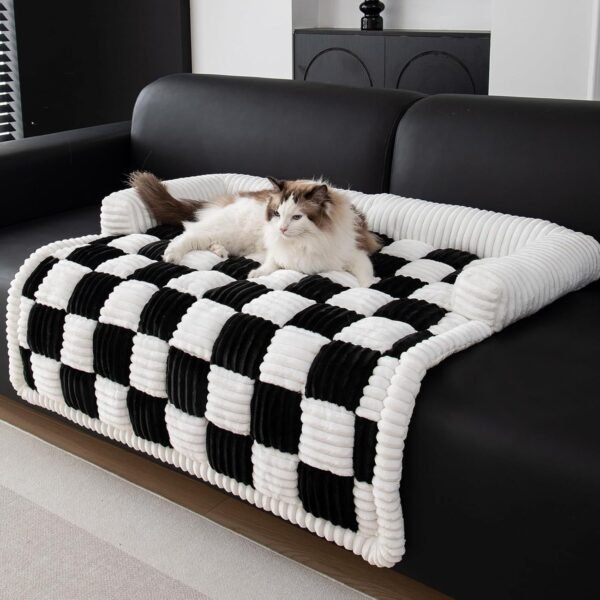 Plush Thickened Warm Pet Bed - Image 3