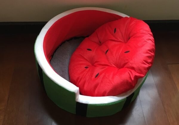 Four seasons kennel watermelon bed home quiet warm cat litter Teddy bear small dog cat watermelon sofa - Image 3