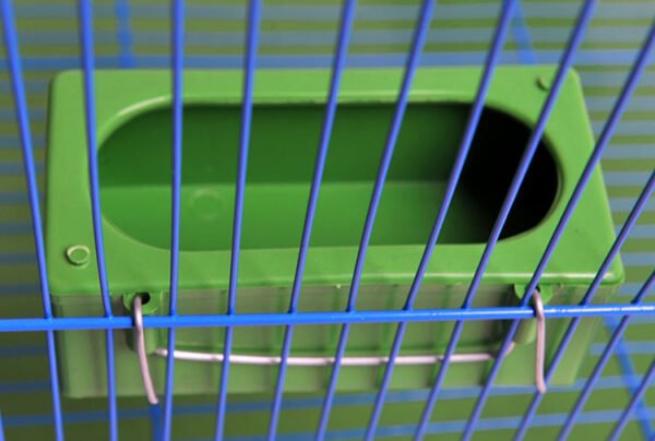 Splash-proof Hanging Bird Food Container - Image 6
